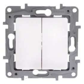 Obrázok pre LEGRAND Niloe Dvojpáčkový lustrový vypínač sériový č.5 764506 biely
