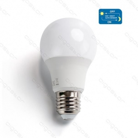 Obrázok pre LED žiarovka E27 8W/620lm , klasik so senzorom stmievania , Teplá biela